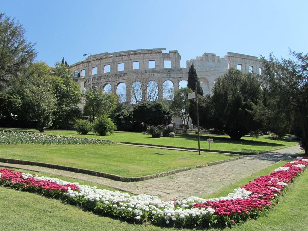 Gorgeous Apartment In Pula With House Sea View Kamer foto